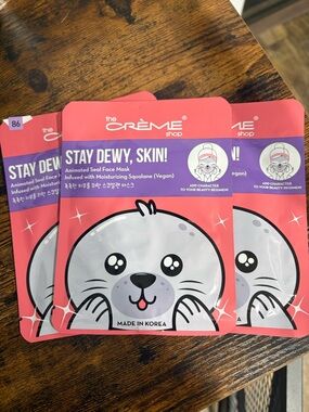 the CRÈME Shop Stay Dewy, Skin! Seal Face Mask - Pink